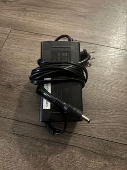 E-bike battery and charger along with key