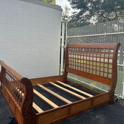  Tommy Bahama Style Bedroom Set ( Deliver Available) 