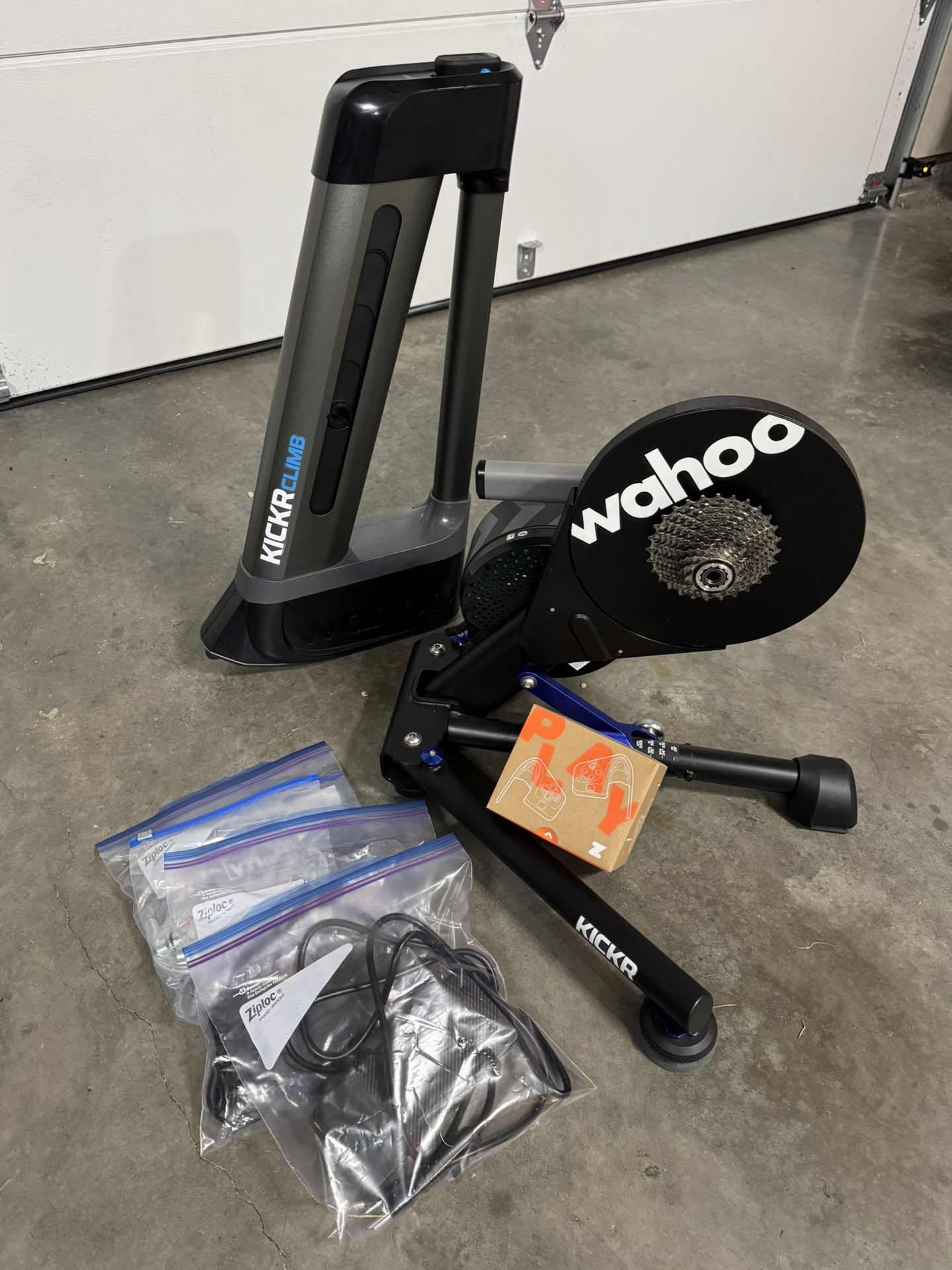 Wahoo Bundle - KICKR Smart Trainer, KICKR Climb, Zwift Play Controllers