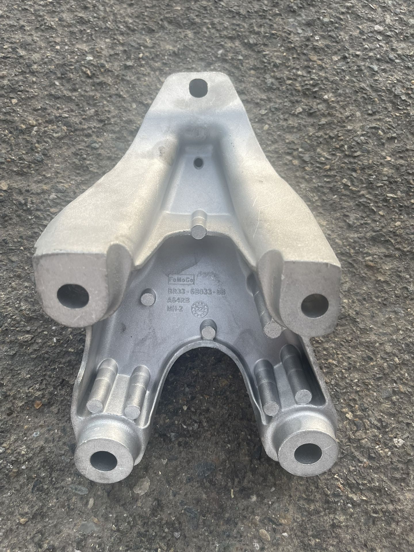 Ford Engine Mount Bracket (Mustang Gt)