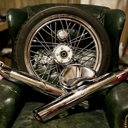 VINTAGE HARLEY-DAVIDSON PARTS W/ MINI BEAST AIR HORN 