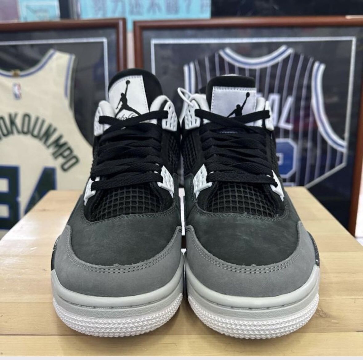 Air Jordan 4 "Fear" Retro - Size US 9.5- 9/10 Condition