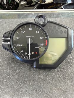 2017 - 2020 Yamaha R6 parts Speedo gauge and sub frame
