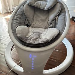 Munchkin Bluetooth Enabled Baby Swing