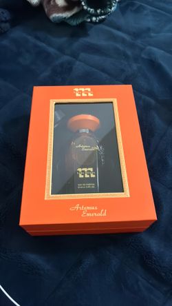 Artemus emerald unisex perfume
