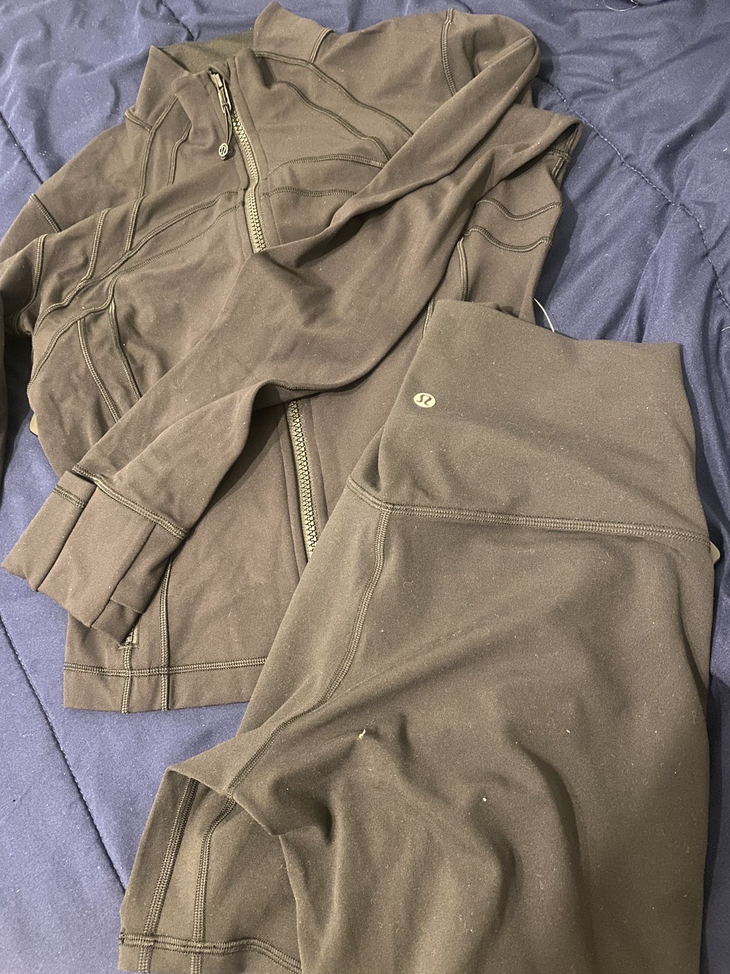 Size 4 Women Lulu Lemon Set