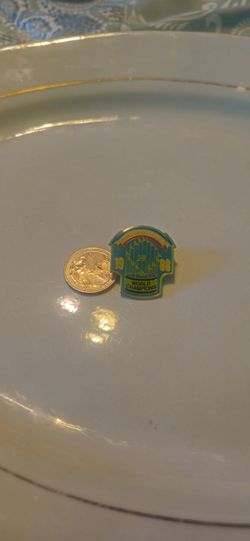 1988 World Champions Enamel Lapel Pin