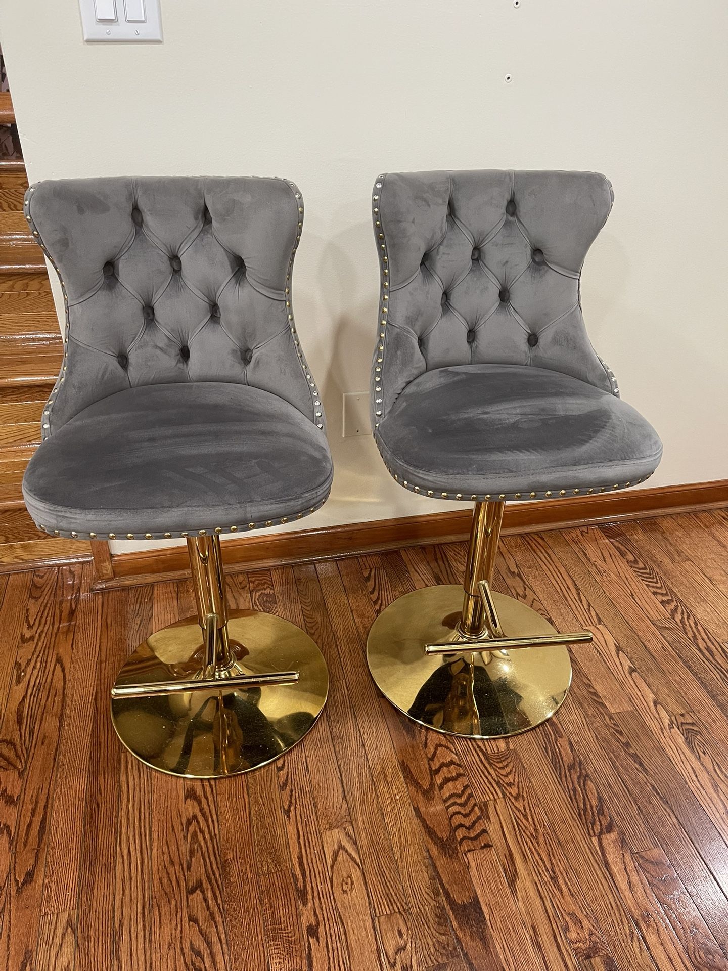 2 Gray Stools