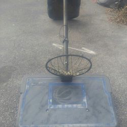 Lifetime Basketball Hoop (need Gone)