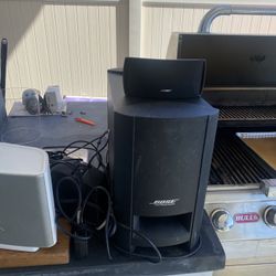Bose Home Media Theater Sounds Amazing Two Speakers On Sub Hits Hard