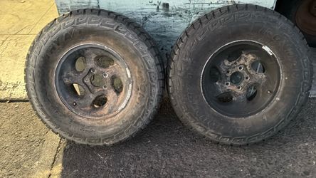 Two Ford Explorer or Ranger 15 Inch aluminum wheels with Old Tires 5x4.5 Lug pattern