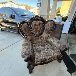 Victorian Style couch Set