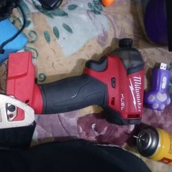 Milwaukee Surge1/4 Hex Hydraulic Driver 