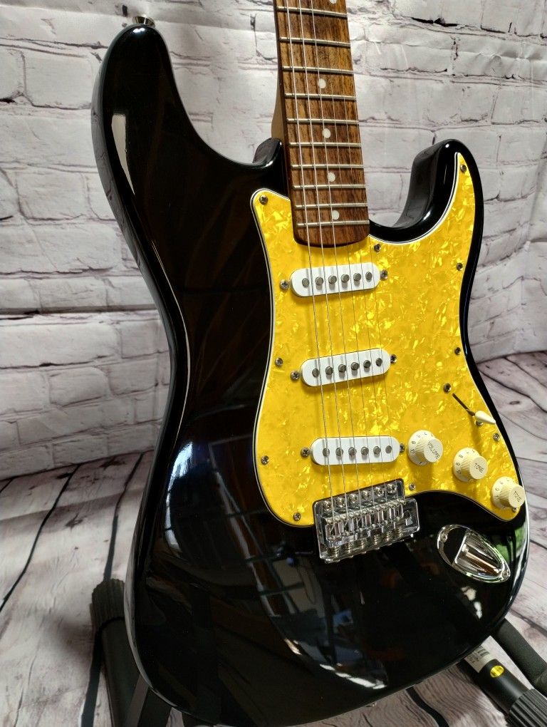 2005 Squier Affinity Stratocaster 3s