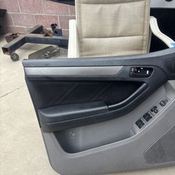 LEFT FRONT DOOR PANEL FOR 2008 TOYOTA 4RUNNER.
