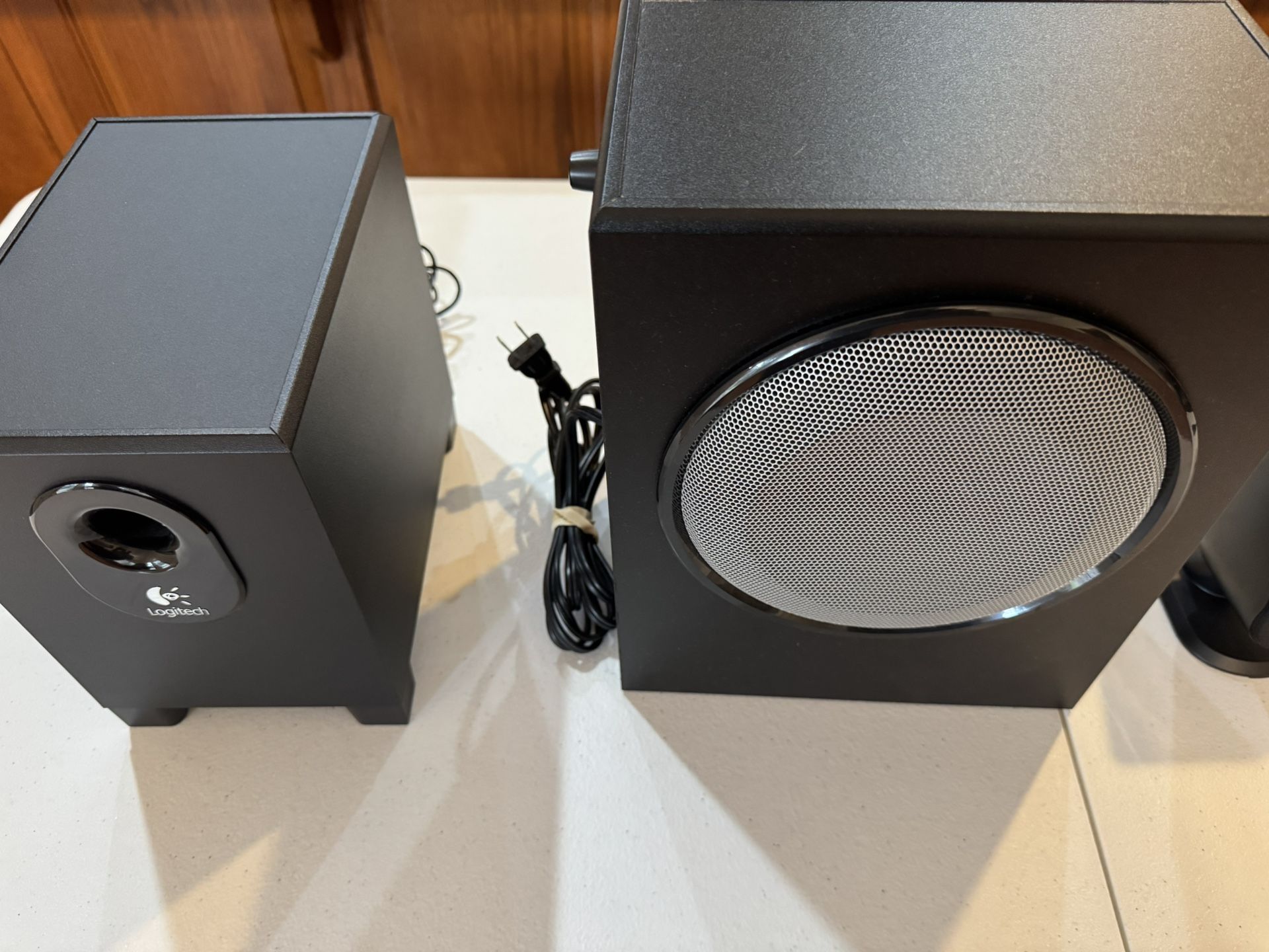 Logitech X-530 Speaker Set With Subwoofer