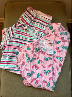 2 Women’s Nightgowns Sleep Shirt - Size M/L