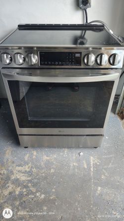 LG Thinq smart bake slide in stove and airfryer