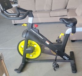 Bicicleta estatica de ejercicio