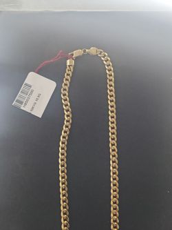 Cuban link  22"    18.8 grams 10k