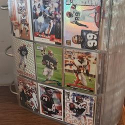 Football Cards (1547) In Protective Pocket Sleeves 