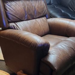 Lay-Z-Boy Brown Leather Recliner
