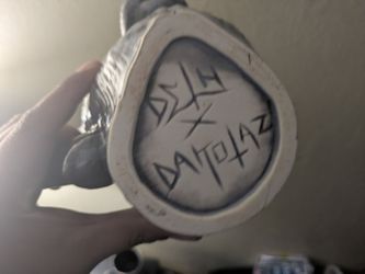 Custom made set for Dakotaz by artist Deathskulpt