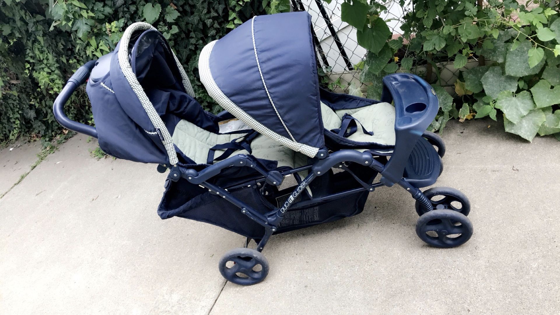 uppababy vista chassis weight V3 Convertible Single-to-Double Stroller - Jake Color:BARK MIST/SILVER METALLIC It comes with a meta-style-leather-and-suede Vuitton Bags Knockoff Louis
