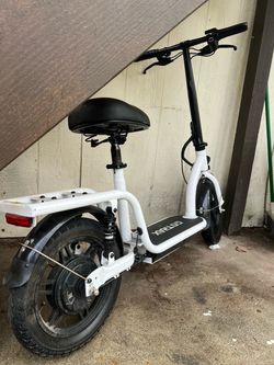 ELECTRIC GO TRAX SCOOTER
