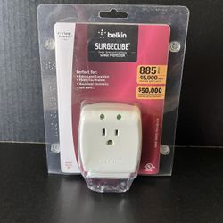New Belkin SurgeCube F9H100-CW Surge Protector /1080 Joules/120V Home Series
