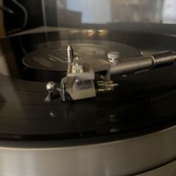 Used vintage Yamaha P-350 turntable