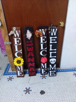 Welcome Signs 3 ft H Wood Great Cond $15 Ea