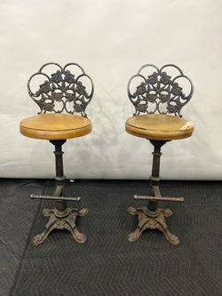 Vintage Hollywood Regency Calorator MFG Corp (Los Angeles) Cast Iron Bar Stools