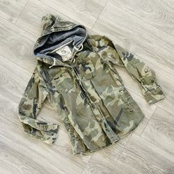 PacSun camo jacket.