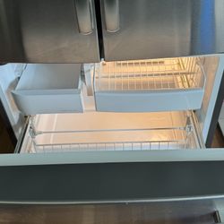 GE 22.1 cu ft French Door Refrigerator 