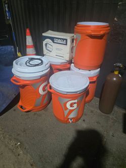 Q=5 gatorade coolers jugs