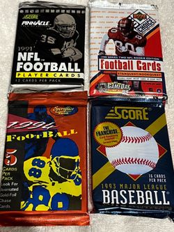 4 VINTAGE BASEBALL FOOTBALL SEALED PACKS JETER ROOKIE