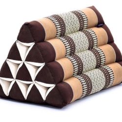 Leewadee Triangle Cushion *NEW*