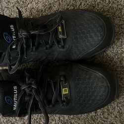 Men's Nautilus Stratus Alloy Steel Toe Work Athletic Shoe 1911
