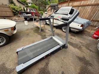 Pro-form performance 400 folding treadmill works perfect