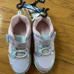 NWT licensed Bluey girls light up sneakers size 10