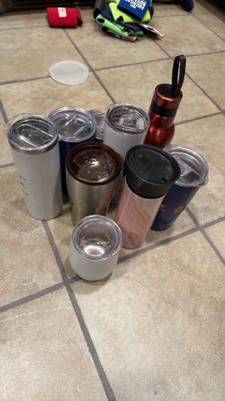 Random Sizes Coffee & Beverage On The Go cups