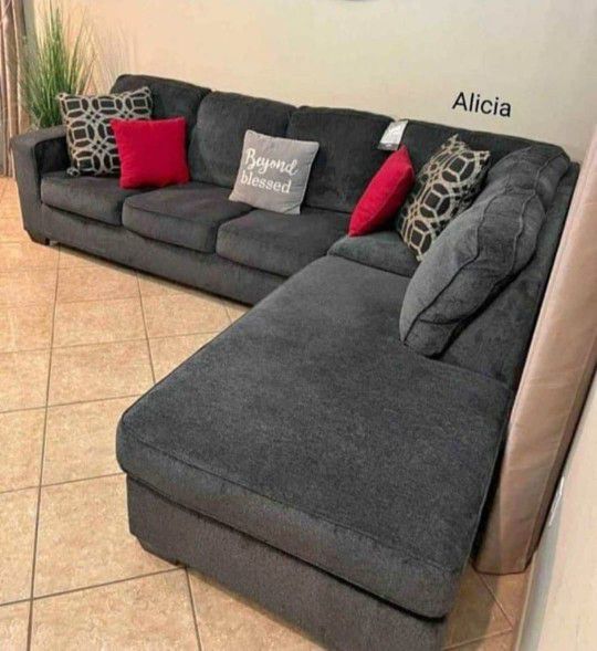 
Altari Slate 2pc Sectional Sofa w/ Chaise

