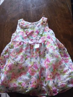 Lots of Like New ,baby girl clothes 0-3 months &3-6months