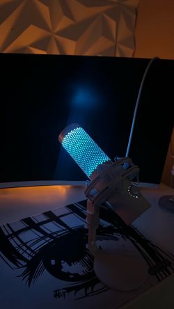 hyperX quad cast frost mic