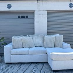 Modern Sectional Sofa w/ Reversible Chaise 🛋️ | Clean | Free Delivery | Like New