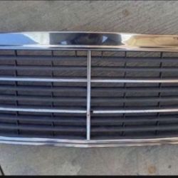 98-00 Mercedes Benz grill  W202 C230 C280 
