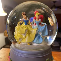 Disney Princess Snow globe