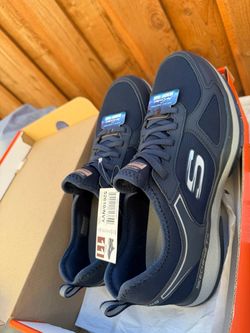 Skechers MEN Navy Blue Sneakers New with Tags