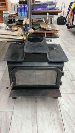 Black Cast Iron Wood Burning Stove